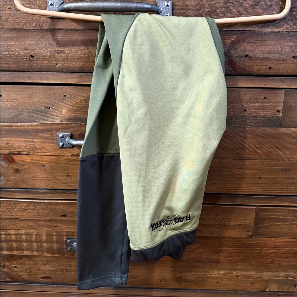 Flag nor fail. Full length multi green leggings